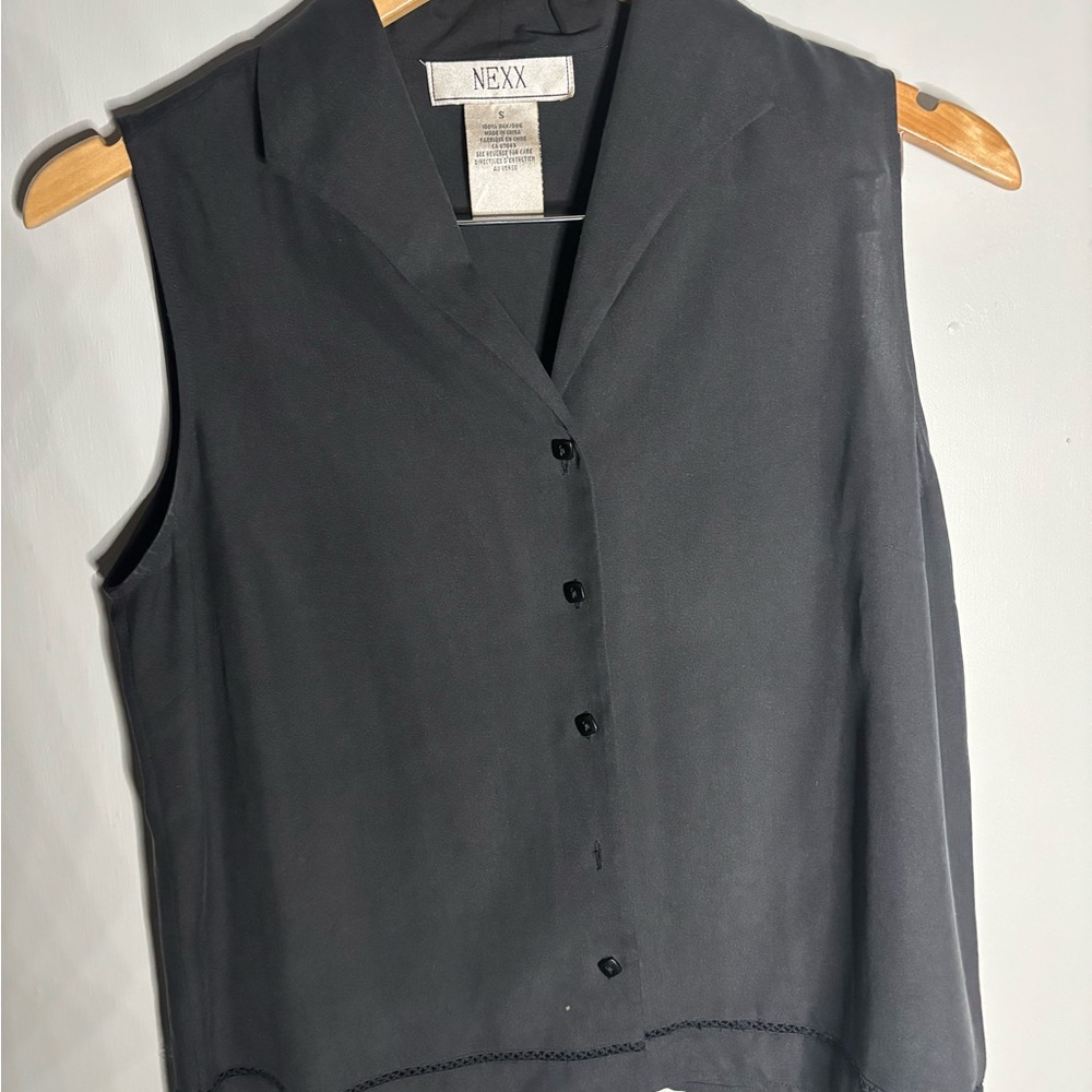 Nexx Black Sleeveless Button Down Shirt /Vest 100percent Silk.